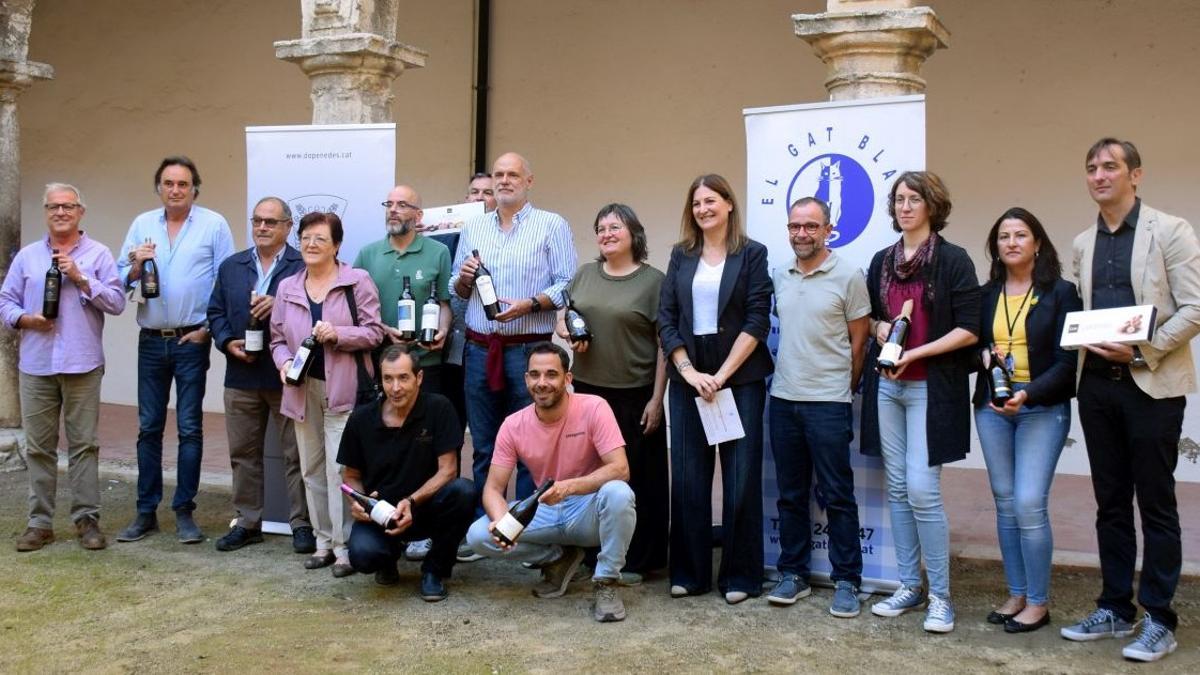 Varios de los bodegueros que participan en L'Espectacle: Vins Negres Penedès.