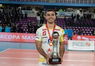 Unai Larrañaga, de Dumbría a rival del campeón de la Champions y del Mundo