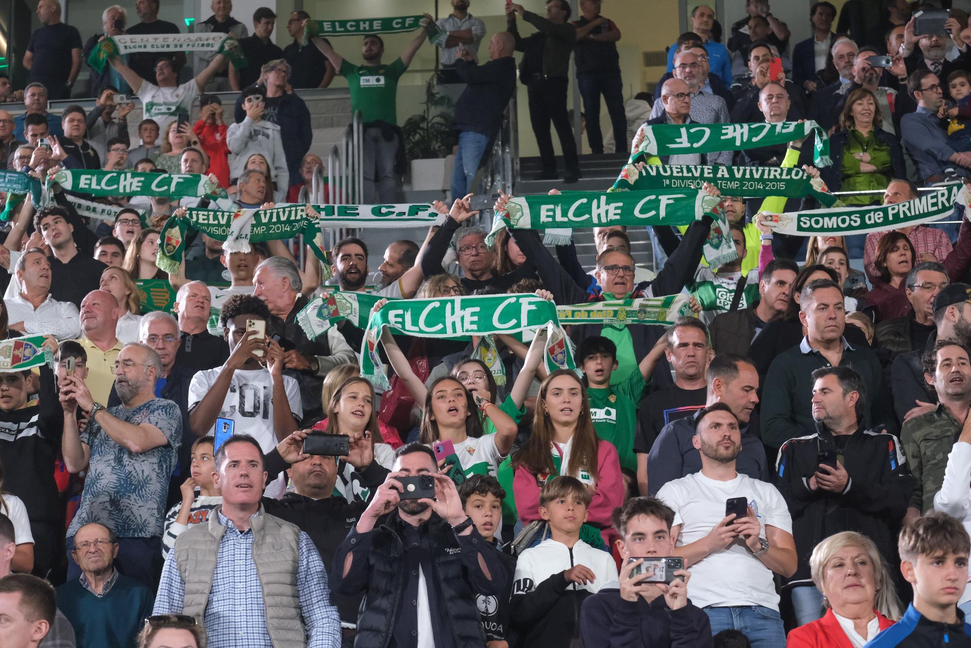 Así se ha vivido el Elche - Barça en el Martínez Valero