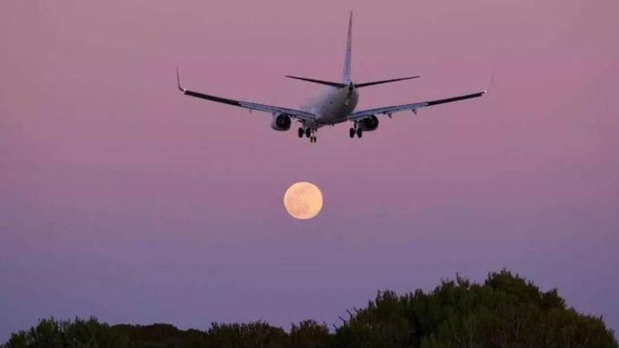 Mallorca volará a oscuras: Son Sant Joan mantendrá su operativa durante el eclipse total