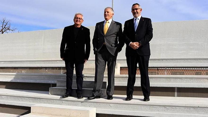 Solano, Gómez López y López Milán inauguraron las gradas.