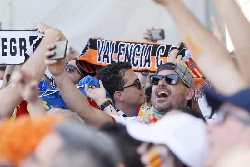 Fan zone del Valencia CF en Sevilla