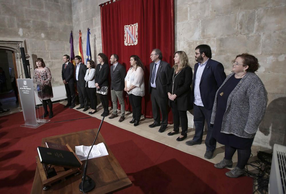 Los nuevos consellers toman posesión de un "Govern más fuerte políticamente"