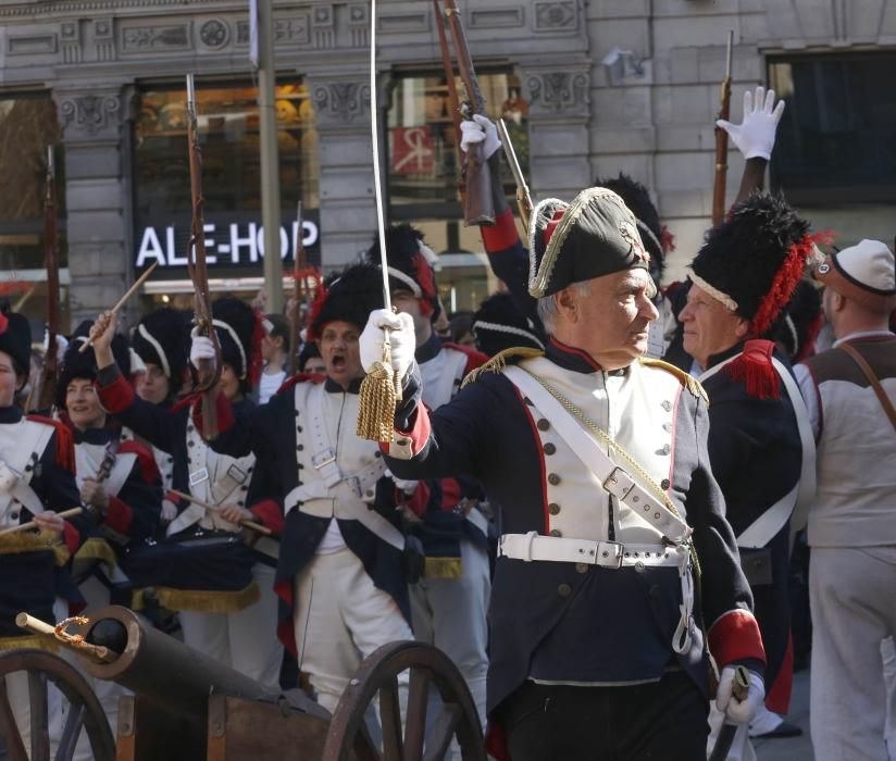 La representación de la Reconquista de Vigo vuelve a abarrotar las calles del Casco Vello de miles de vigueses