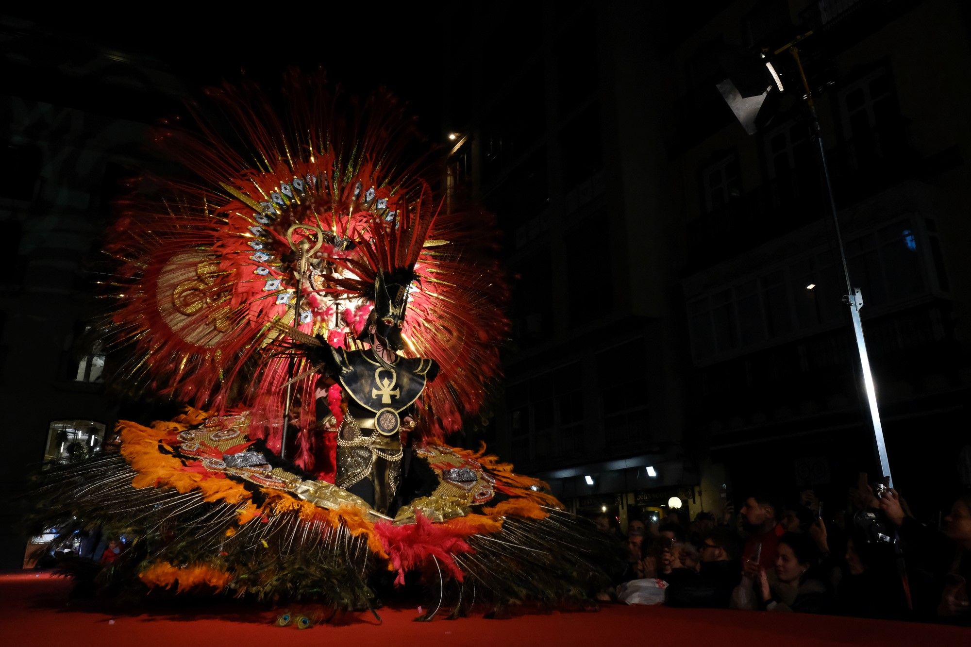 El Carnaval de Málaga ya toma las calles tras el pregón de Maxi