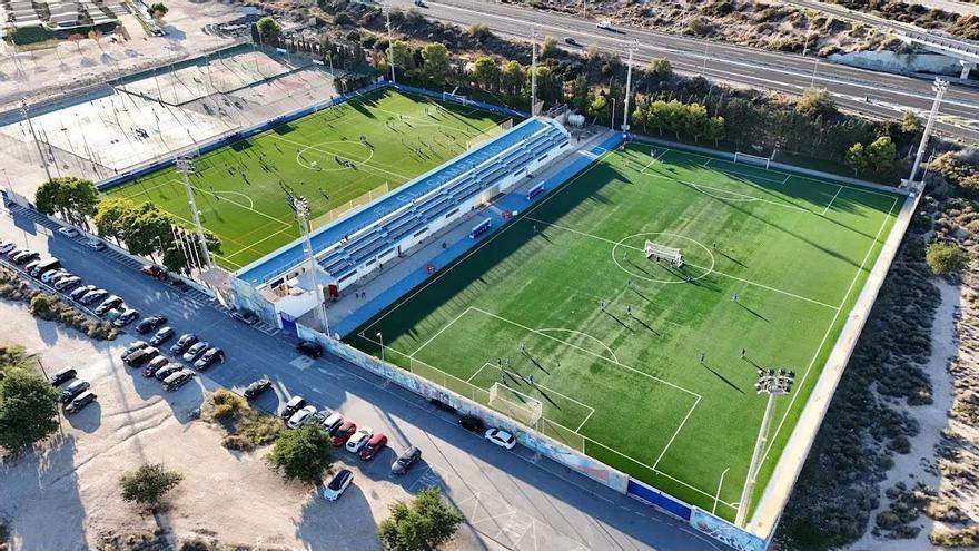 El Campello prepara tres proyectos para mejorar una calle, un parque y el campo de fútbol de El Vincle