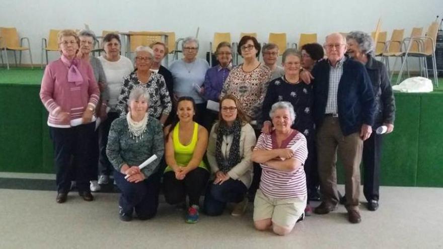 Participantes en el taller &quot;Gimnasia y memoria&quot;. pepillo remis