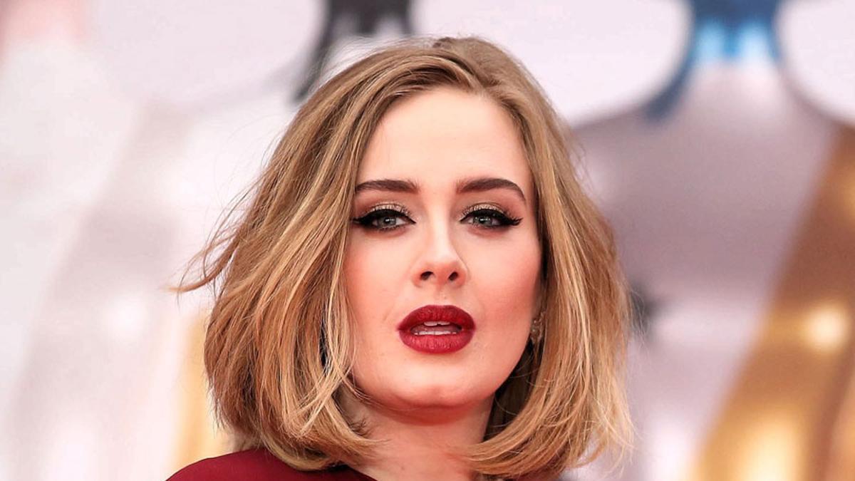 Adele en los Brit Awards 2016