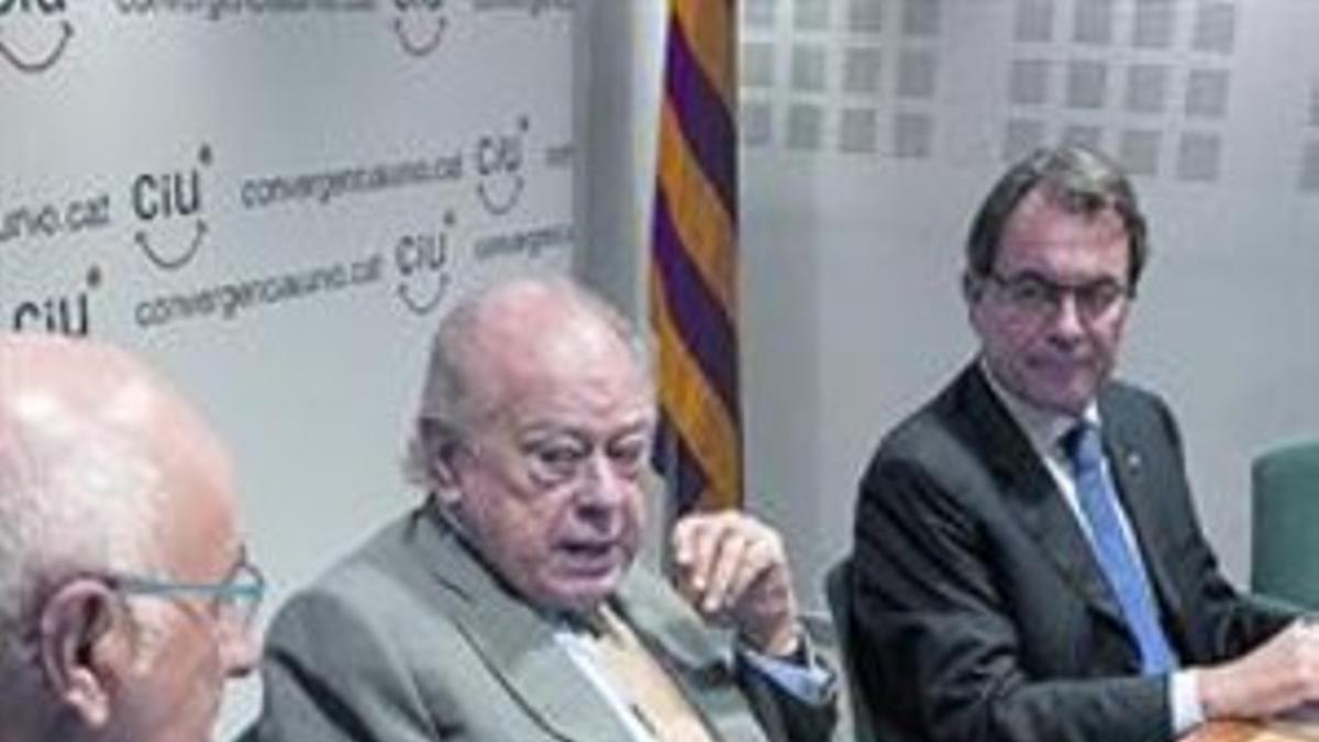 Duran Lleida, Jordi Pujol y Artur Mas, ayer, durante la ejecutiva de CiU.