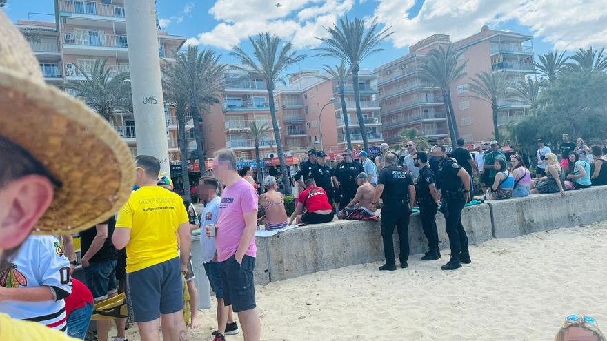 Ortspolizei bestätigt: Urlauber werden vorerst nicht für das Biertrinken an der Playa de Palma bestraft