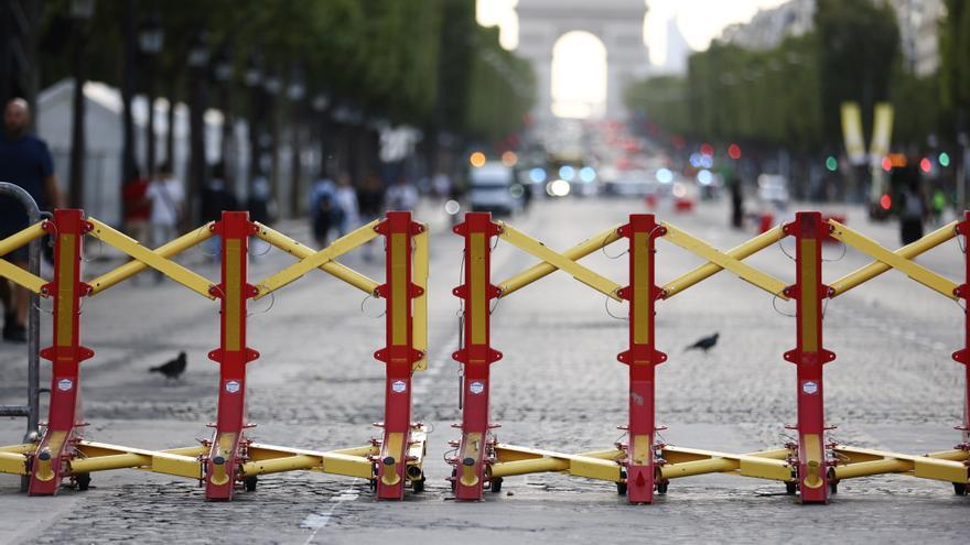 Apenas 16 detenidos en una noche con menos disturbios en Francia