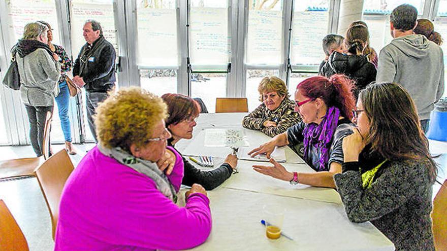 Uns 10.000 olotins comencen a votar el pressupot participatiu