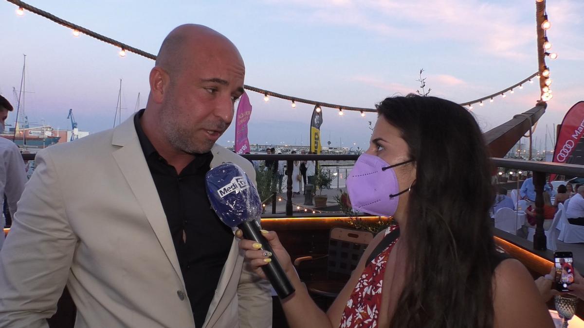 Álvaro Amores atiende a Medi TV durante la inauguración de Nuevo Puerto Azahar