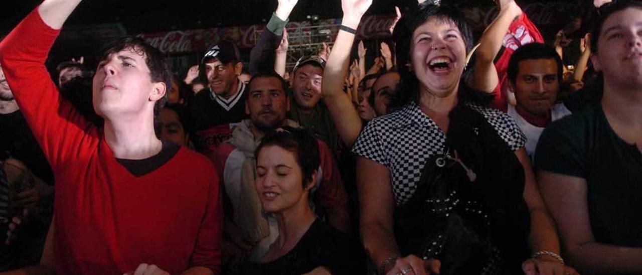 Público en el concierto de &quot;The Prodigy&quot; en San Lázaro en 2007.