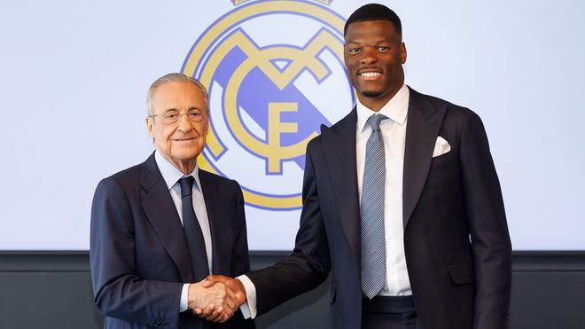 Dumfries, la cuarta presentación a puerta cerrada del Real Madrid: "Es un sueño"