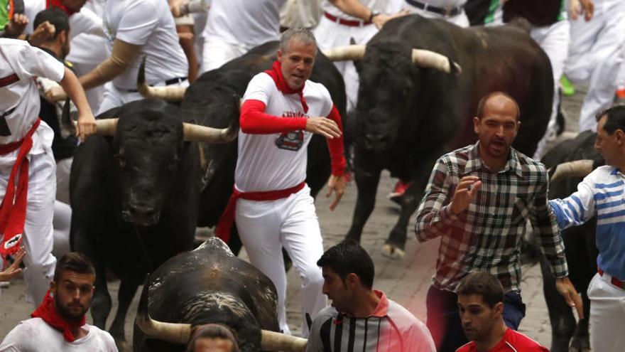 Ràpid i net &#039;encierro&#039; dels Victoriano en els Sanfermines