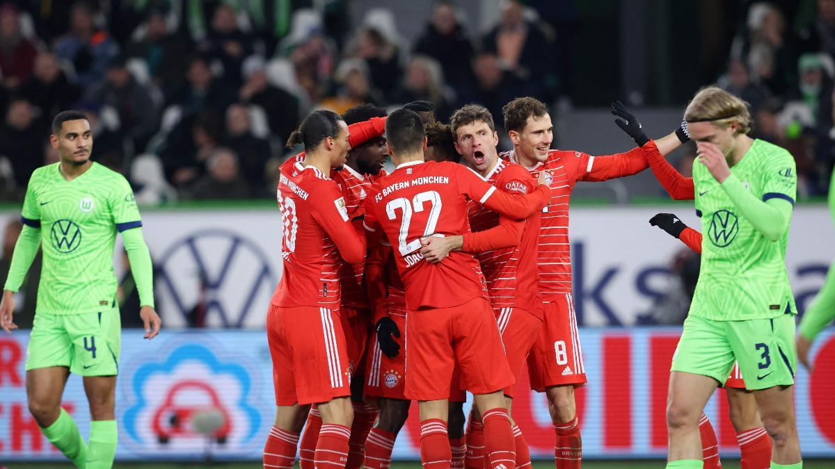 Los jugadores del Bayern celebran un gol ante el Wolfsburgo