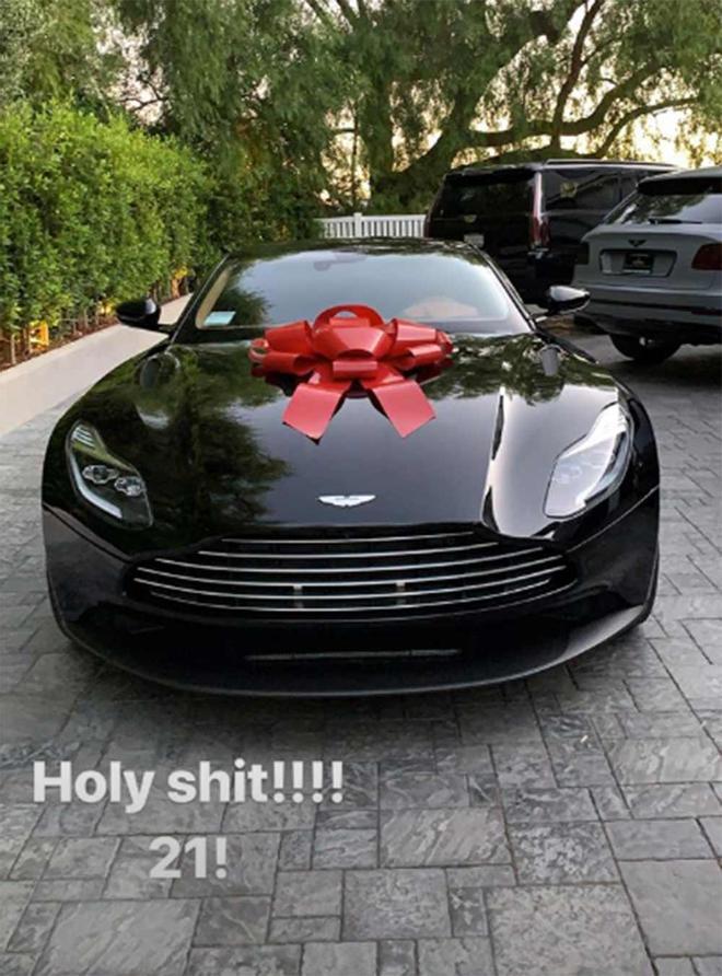 Coche de Sofia Richie por su cumpleaños