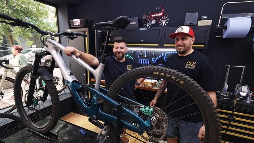 Los talleres especializados en bicis se reciclan