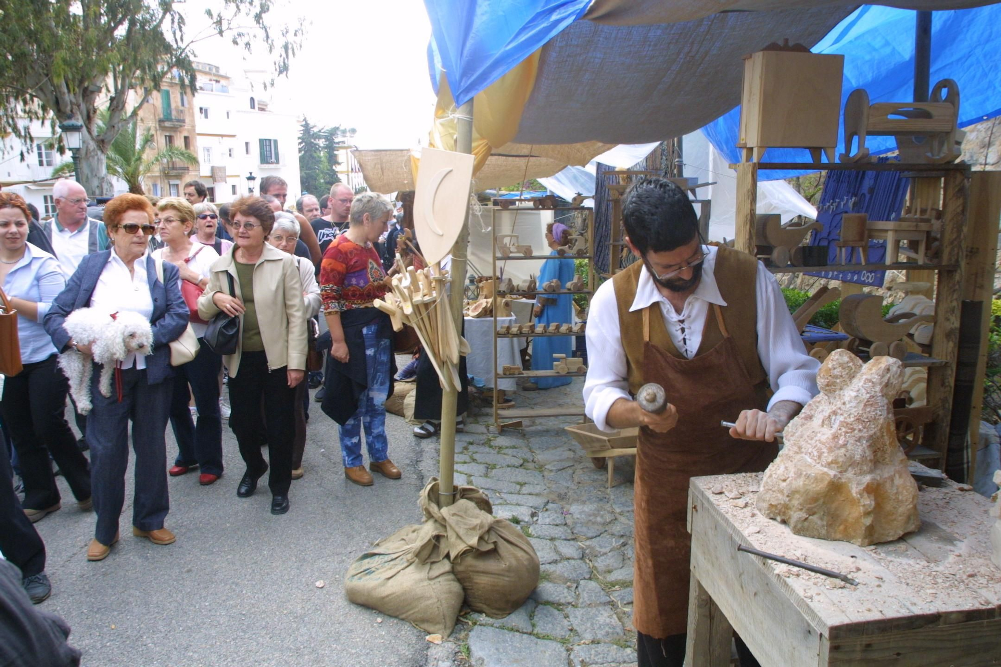 Edición de 2002 de la Feria Medieval de Ibiza.