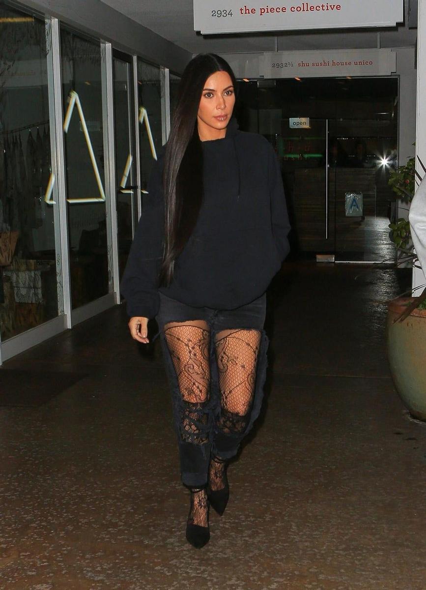 Kim Kardashian reaparece en público con este modelito