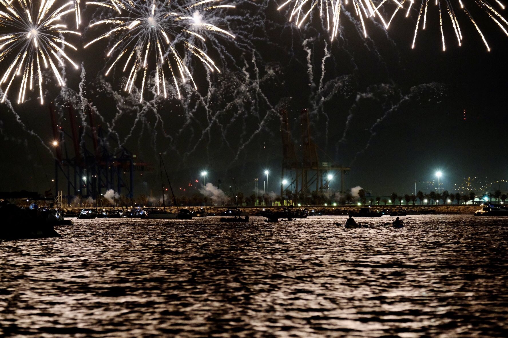 Los fuegos artificiales dan la bienvenida a la Feria de Málaga 2022