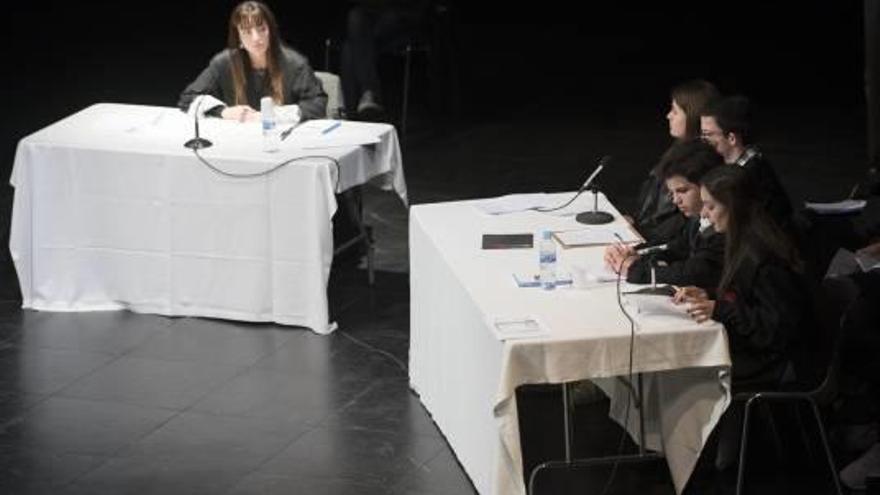 Celebració al teatre Conservatori del judici al voltant de l&#039;aigua