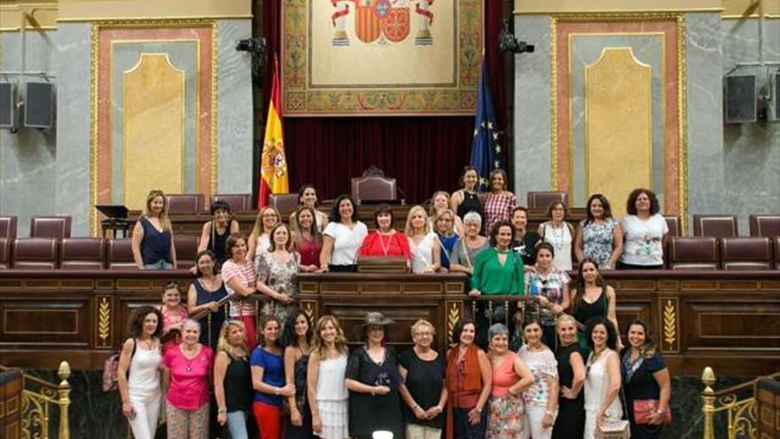 Mujeres policías visitan el Congreso de los Diputados