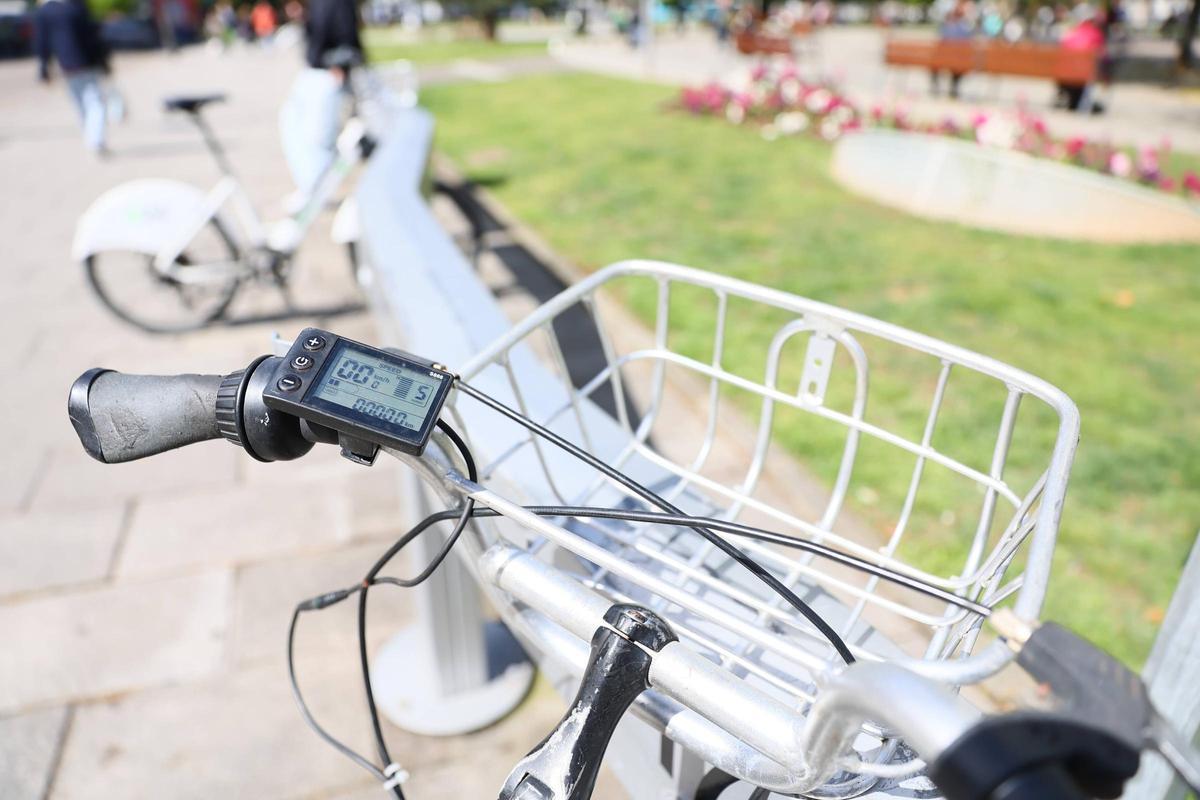 EN IMÁGENES: Los usuarios de las bicicletas de alquiler en Avilés, críticos con el estado del servicio EN IMÁGENES: Los usuarios de las bicicletas de alquiler en Avilés, críticos con el estado del servicio
