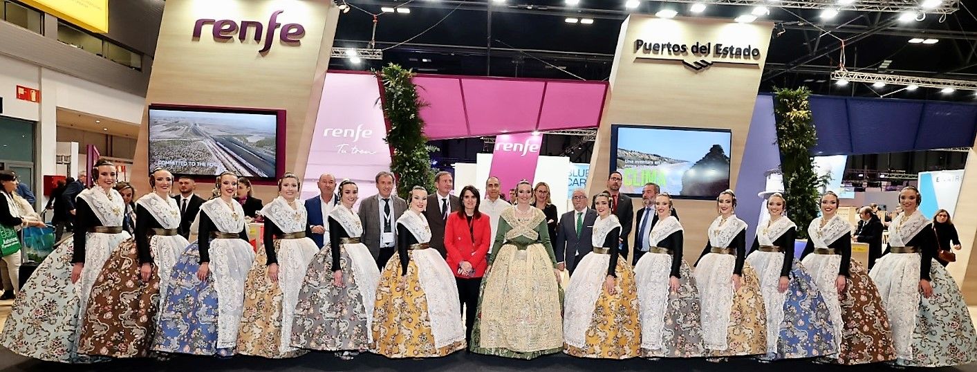 Laura y la corte dan la vuelta al mundo... en Fitur