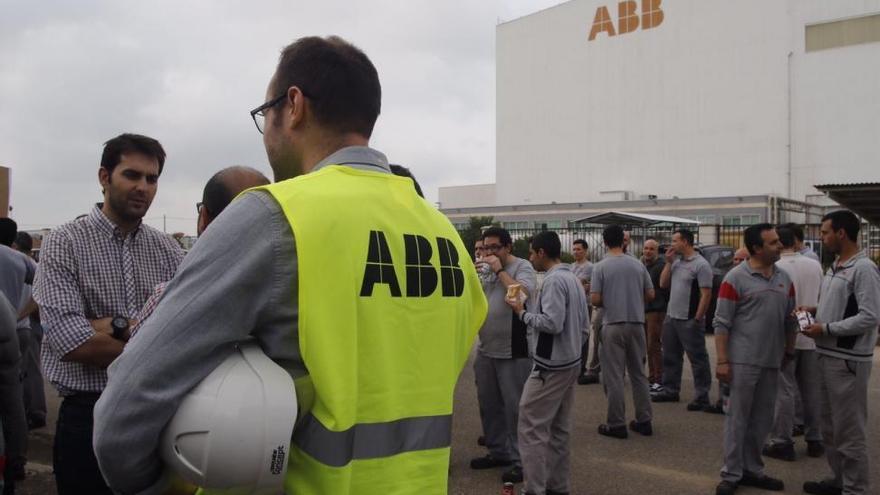 Adelante Andalucía expresa su apoyo a los trabajadores de ABB ante el ERE planteado por la empresa