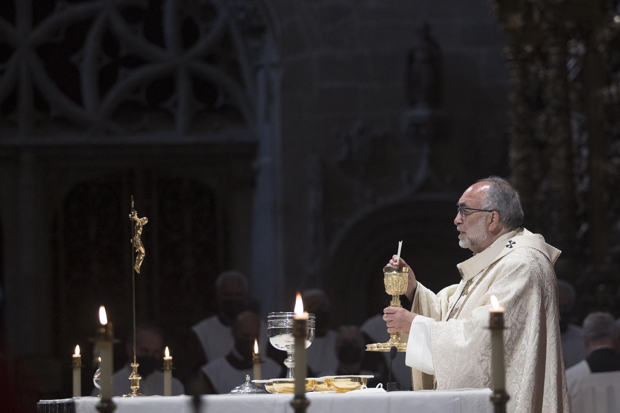 EN IMÁGENES: Así fue la misa de resurreción y proceción del Resucitado en Oviedo