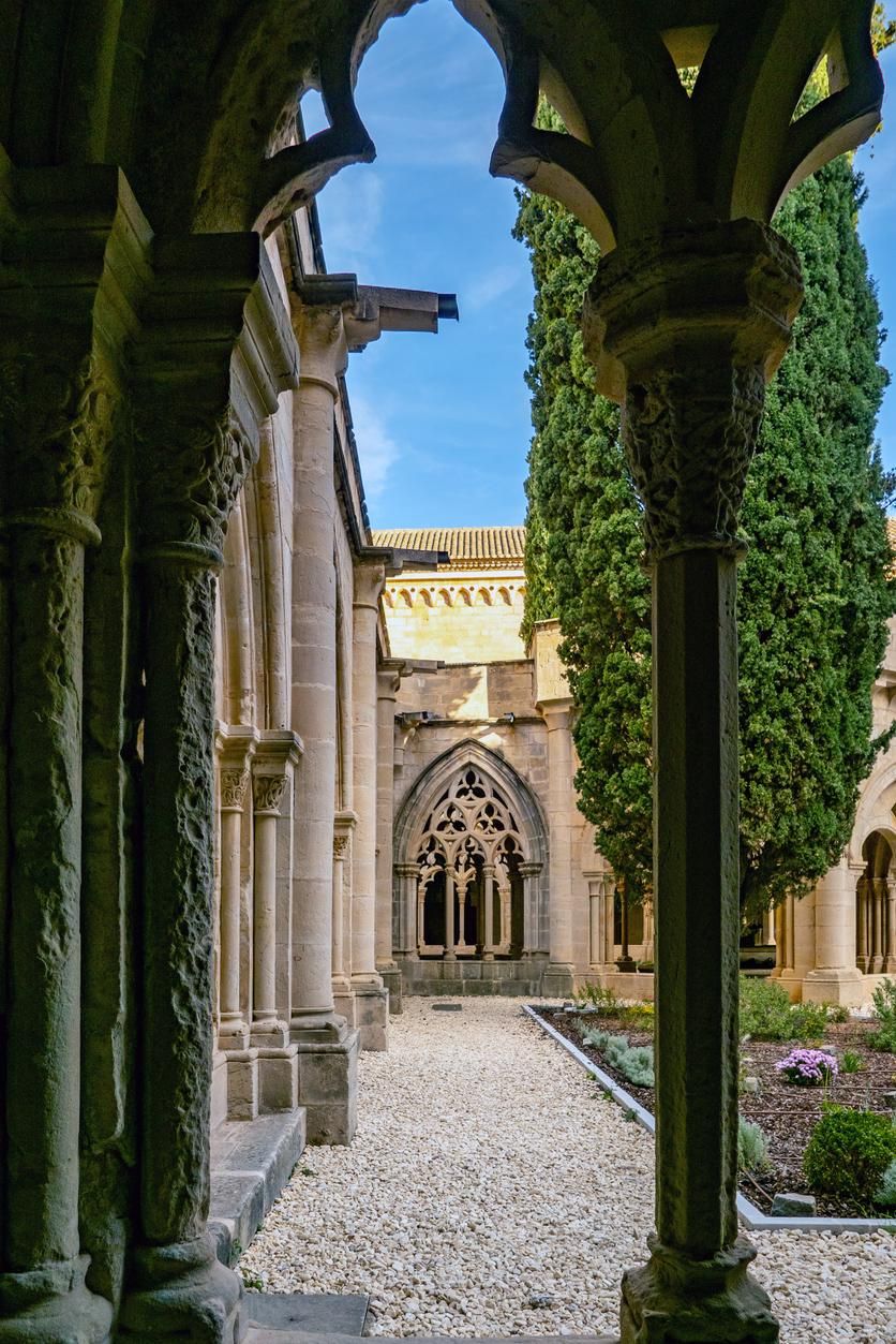 El Monestir de Poblet es el atractivo principal del pueblo.