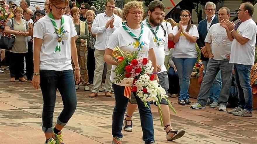 El Grup de Colònies a Borredà hissa la bandera pels 40 anys