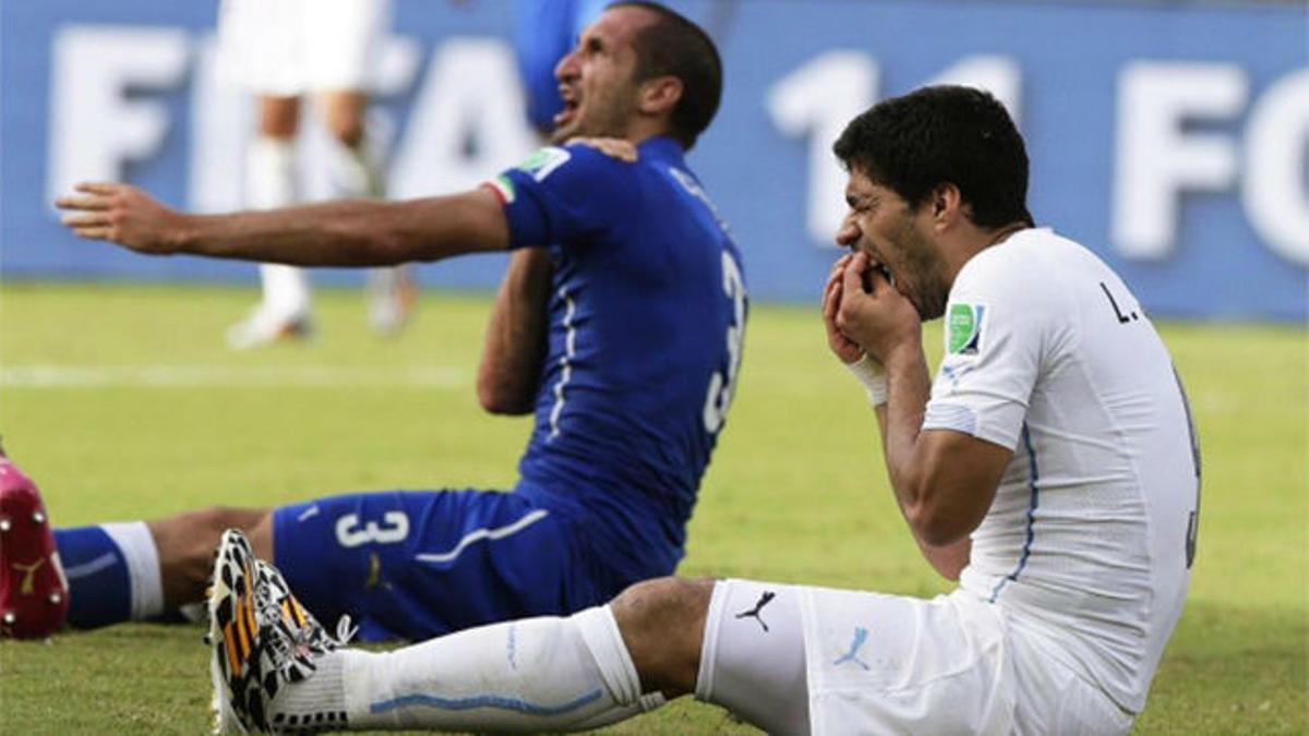 Así fue el mordisco de Suárez a Chiellini