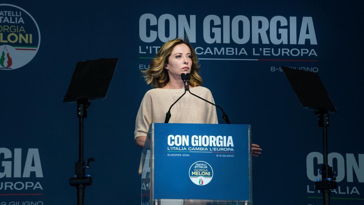 La primera ministra de Italia, Giorgia Meloni, durante el cierre de campaña en Roma de las europeas.