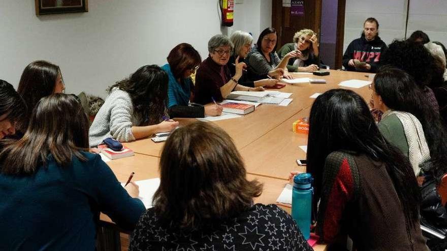 Trece Rosas imparte un taller de &quot;lenguaje inclusivo&quot; en Zamora