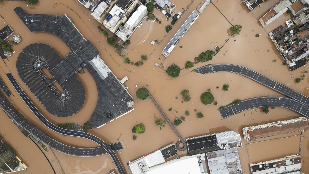 Brasil intenta contener la tragedia provocada por las inundaciones