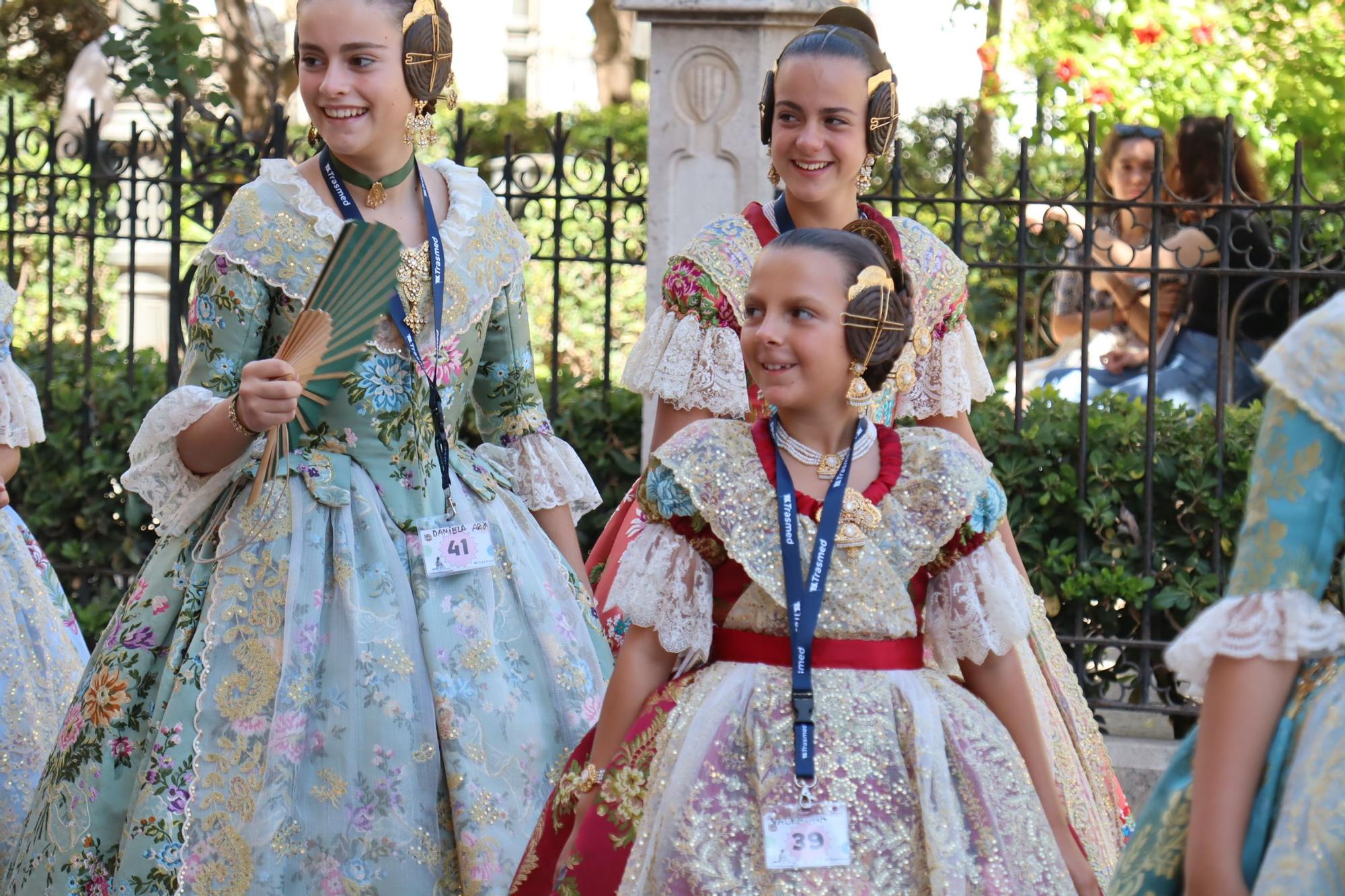El centro de València recibe a las candidatas a Fallera Mayor Infantil 2025