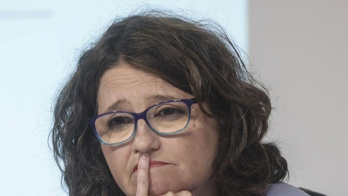 Com Oltra passa a ser Mónica K.