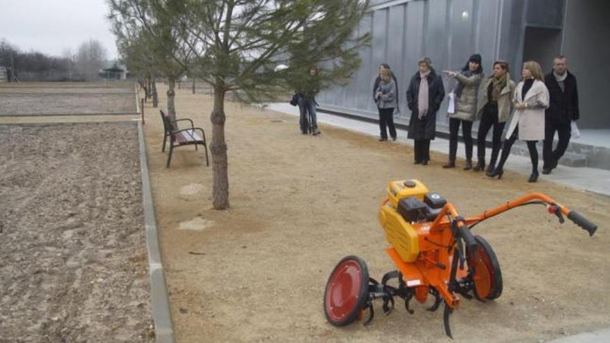 Visita institucional a los huertos ecológicos a primeros de año.