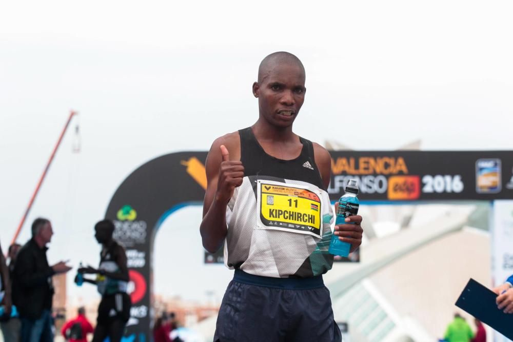 Kipchirchir gana el Maratón de Valencia