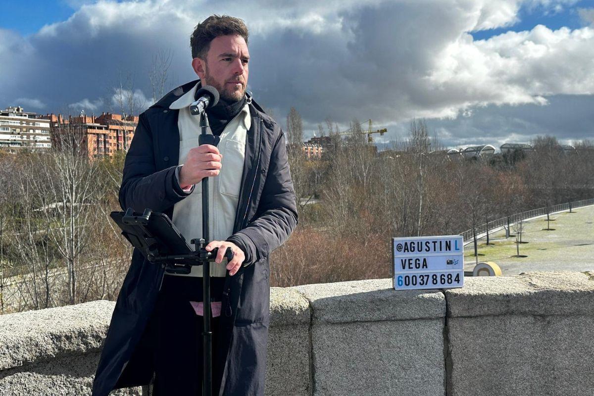 De La Voz Argentina al Puente de Toledo: Así es Agustín Vega, el cantante 'estrella' de Carabanchel