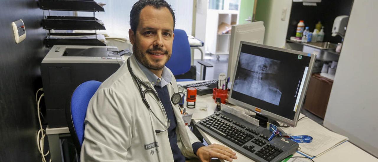 El doctor Óscar Torregrosa.