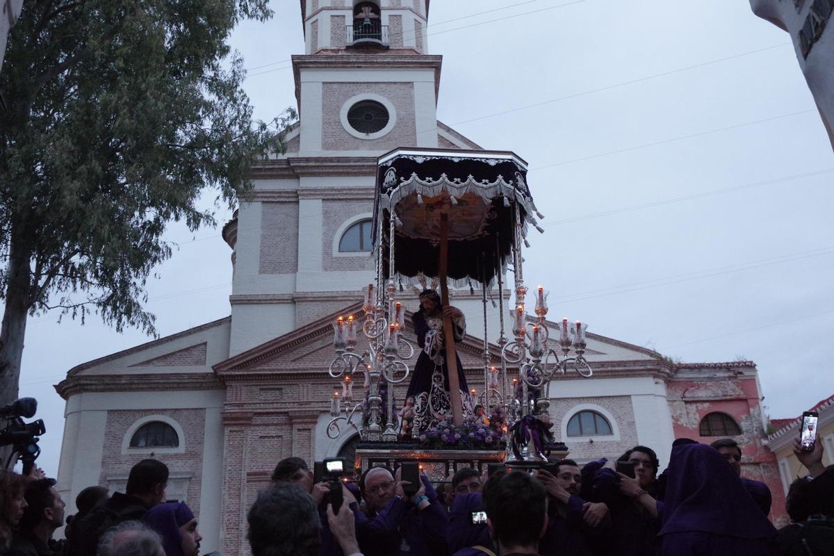 Procesión de Jesús Nazareno de la Llaga en el Hombro, en imágenes