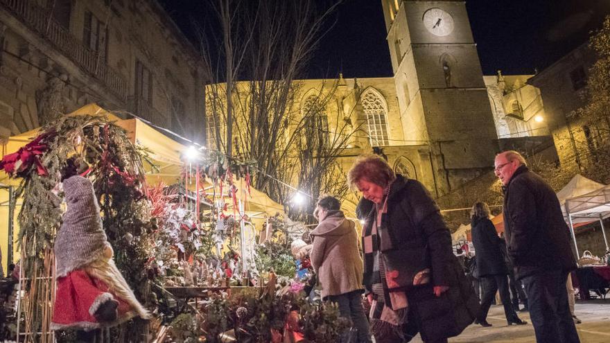 Parades de la Fira de Santa Llúcia a la Baixada de la Seu