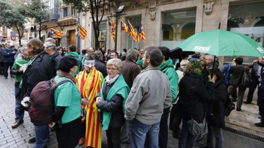 Protesta ante el Parlament.