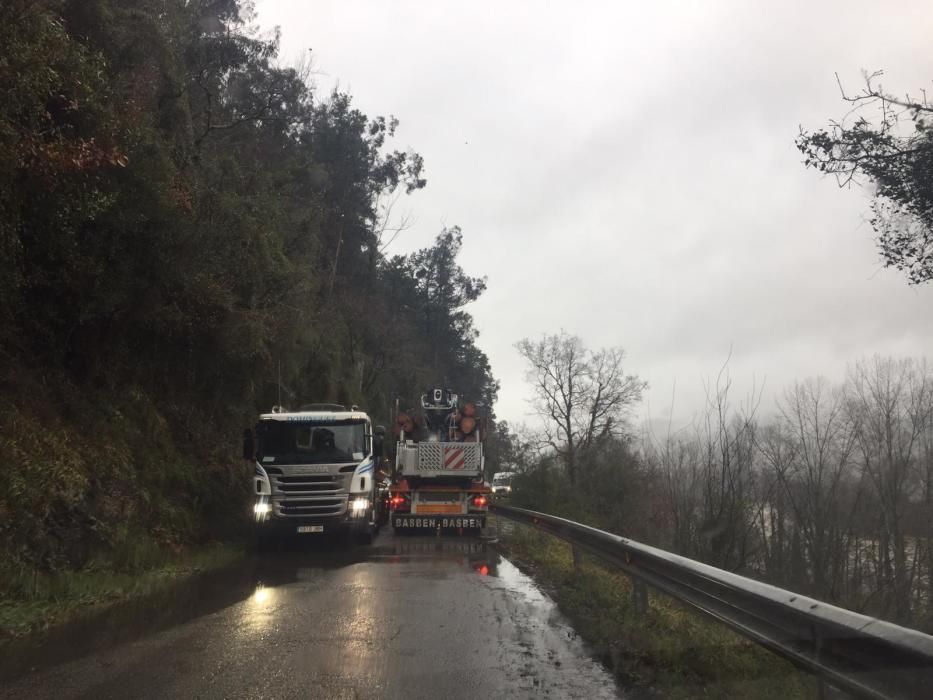 Temporal en Asturias: Segundo día de riadas y desperfectos en Asturias