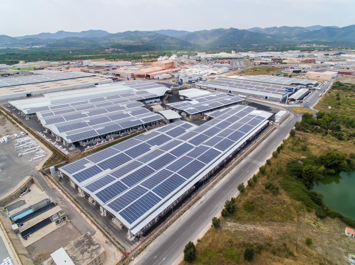 Instalaciones fotovoltaicas de Pamesa.