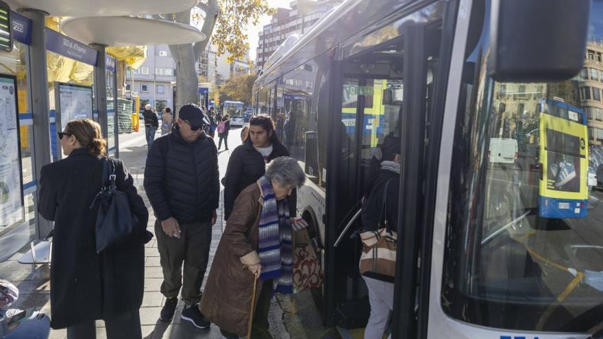 La EMT reforzará las líneas 4, 23, 25 y 35 a partir del lunes